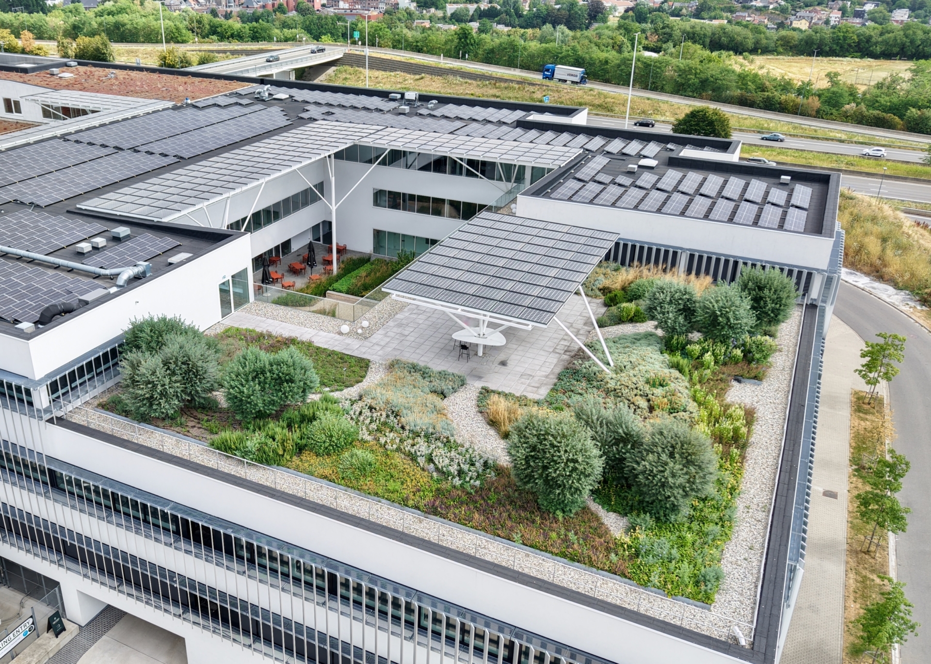 rooftop vue drone 1